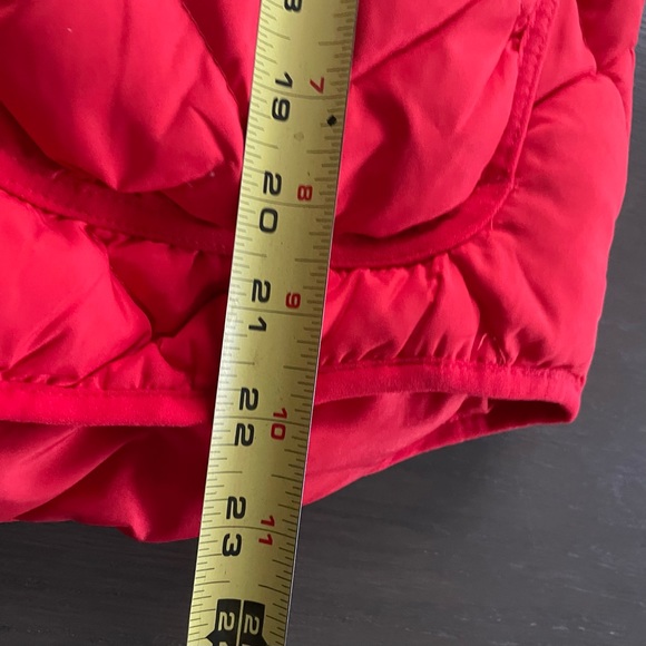 Woolrich Womens Size Small Quilted Puffer Red Orange Zip Up Vest Gold Buttons - Picture 6 of 7